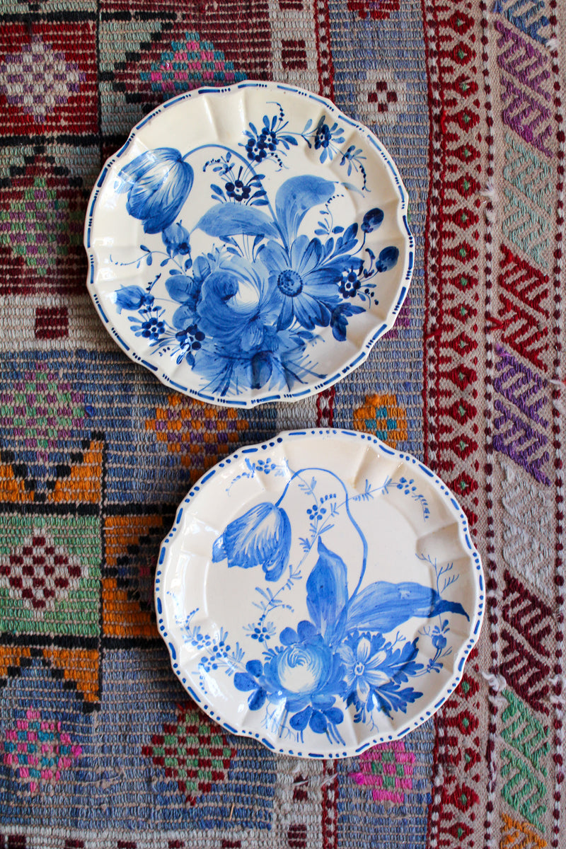 Vintage Italian Nove Rose Blue Floral Plates